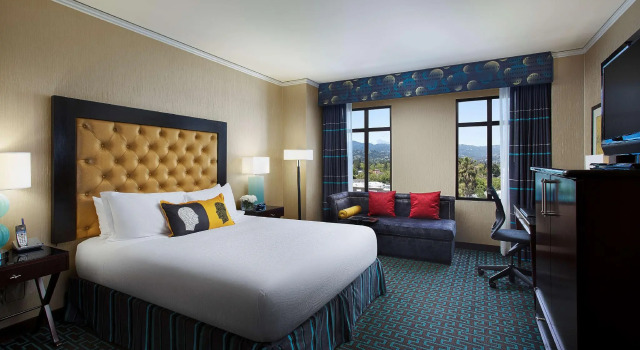 Двухместный номер Standard с видом на горы Juniper Hotel Cupertino, Curio Collection by Hilton