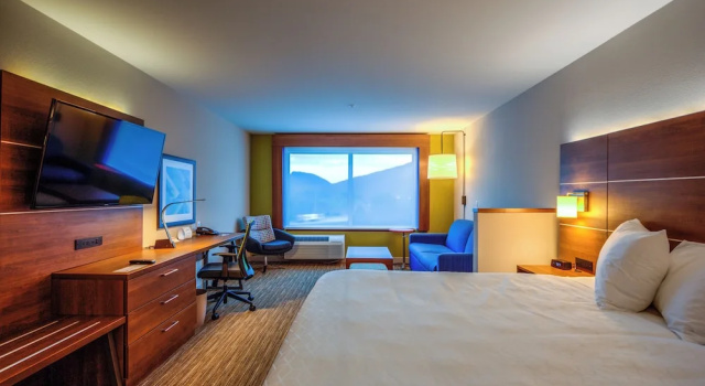 Двухместный номер Standard Holiday Inn Express & Suites Reedsville - State Coll Area by IHG