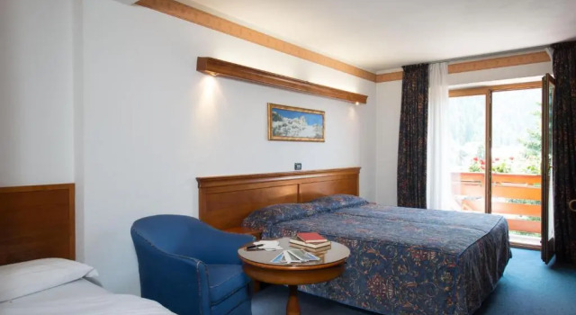 Трёхместный номер Standard Hotel Tourist