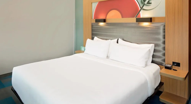 Двухместный номер Standard Aloft by Marriott Green Bay