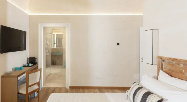 Camera doppia Deluxe con balcone e con parziale vista mare Dimore Marinare