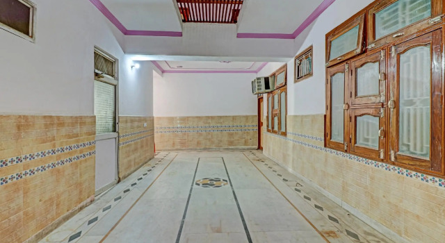 SPOT ON 76207 Krishna Balram Guest House, Забронировать Гостевой дом Гостевые дома Матхура, Гостевой дом