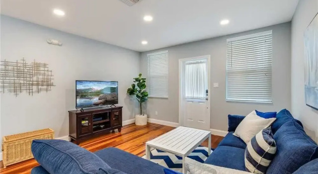 Mango Beach Manor - Three Bedroom Condo