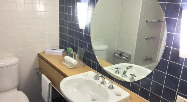 Двухместный номер Premium seafront Cairns Harbourside Hotel