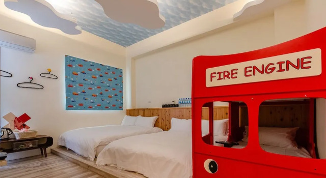 Standard Vierer Familie Zimmer Black House