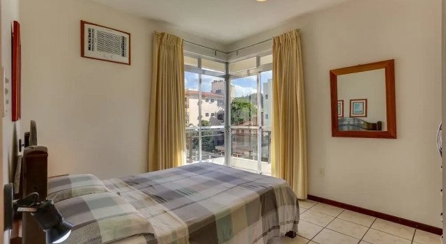 Residencial Ana Paula, Забронировать Отель Отели Флорианополиса с парковкой, рядом с Пляж Канасвиейраш, Парковка
