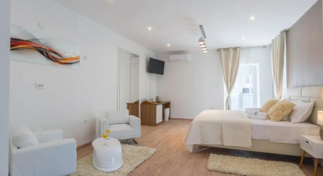 Номер Comfort Rooms Sea & Sun with private parking