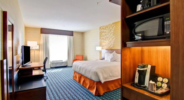 Номер Standard Fairfield Inn & Suites by Marriott Kamloops