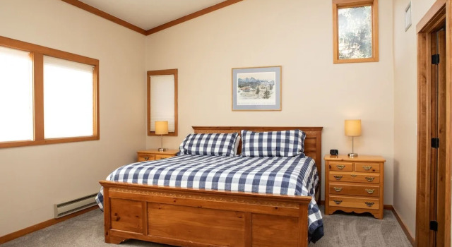 1320 Tennis Townhome 3 Bedroom Townhouse by RedAwning