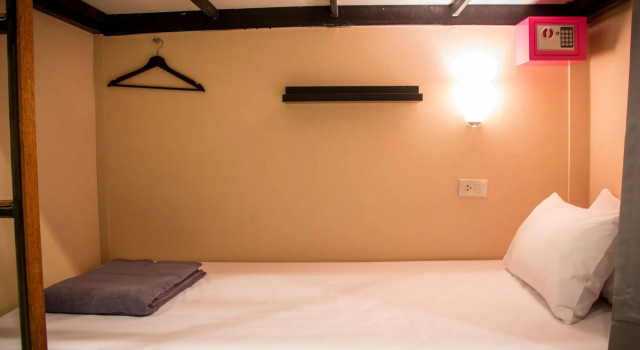 Bubble Space Hostel, Rezervovat Hostel Hostely v Central Thailand, Hostel