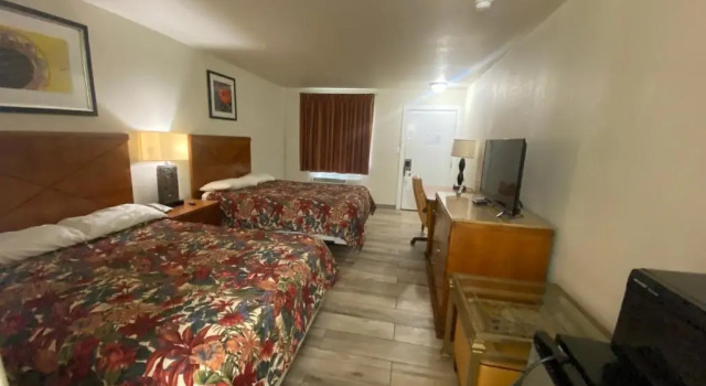Четырёхместный номер Standard Cedar Creek Inn