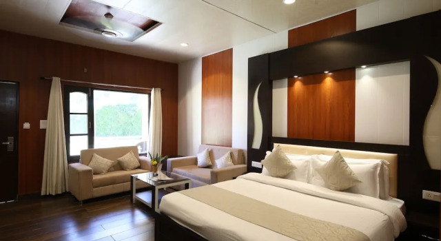 Коттедж The Grand Shiva Resort and Spa