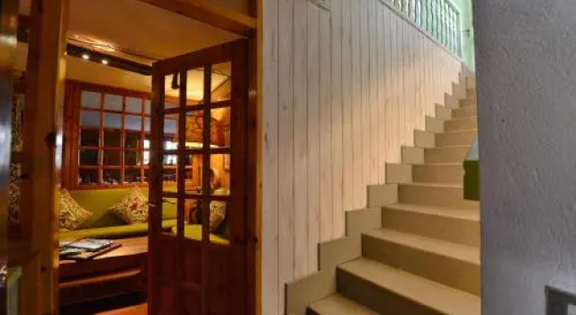 Hotel Petit Dahu - Chambres et Restaurant, Забронировать Отель Конь Валле д'Аоста