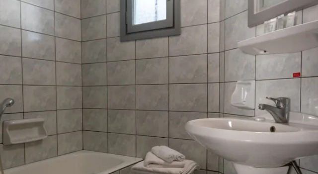 Трёхместный номер Standard с балконом Dedalos Hotel