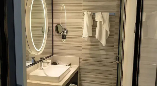 Номер Luxury XANA LITE Hotel Shixi Metro Station