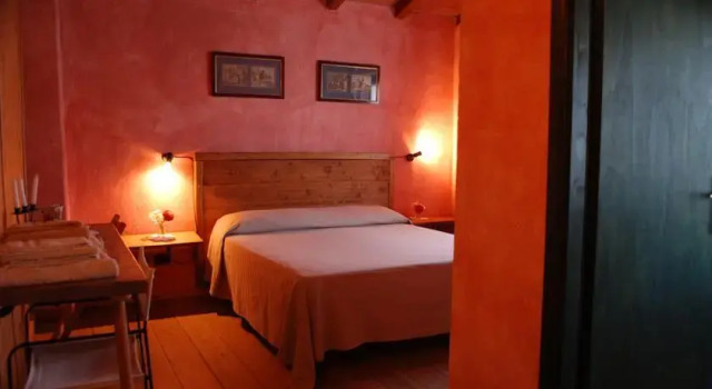 Camporegio, Varaa Hotelli Blera Tuscia