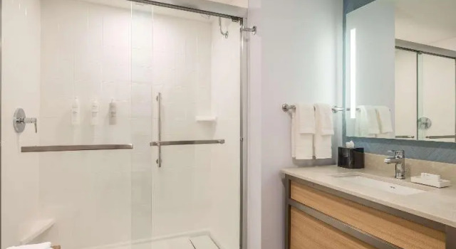 Двухместный номер Standard с красивым видом из окна Hilton Garden Inn Toledo Downtown