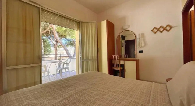 Hotel Zanella, Забронировать Отель Отели Червия 3 звезды, 3*