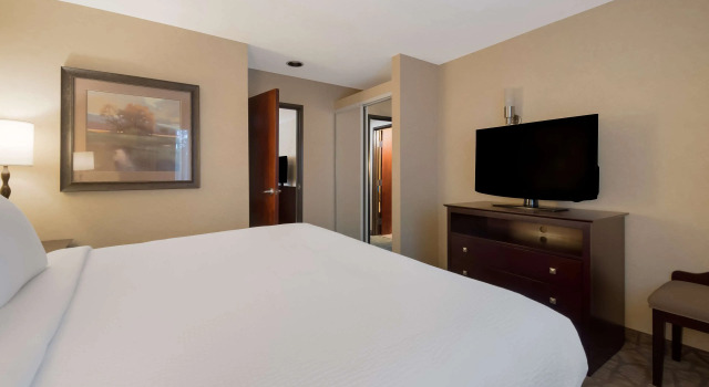 Двухместный люкс Best Western University Inn and Suites
