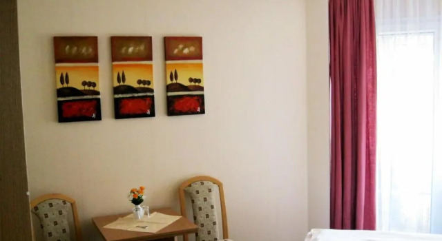 Mucha OHG Hotel Sembziner Hof, Забронировать Отель Клинк Мюриц