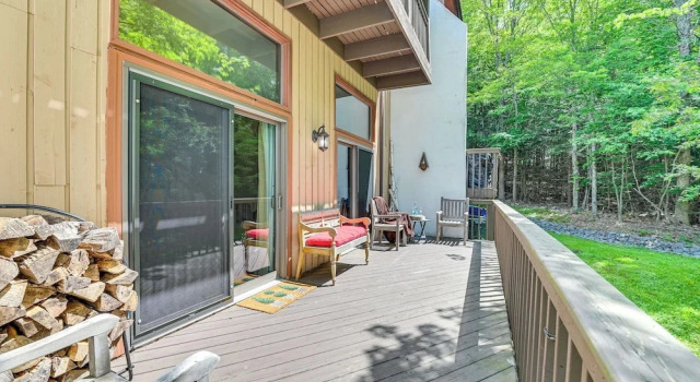 2 soveværelser i lejlighed med altan Windham Retreat w/ Private Deck & Mtn Views!