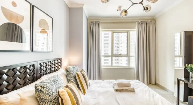 Bright Apartment in the Heart of Marina by GuestReady
