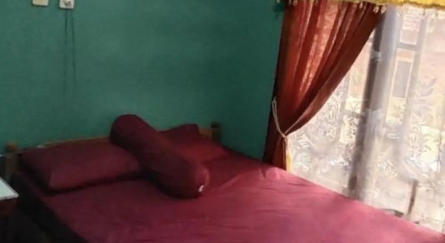 Кровать в общем номере (мужской номер) Mas Bangkrenx Homestay