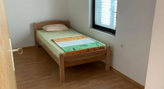 Red Apartment for 05, Забронировать Апартаменты/квартира Апартаменты Новалья, Апартаменты/квартира