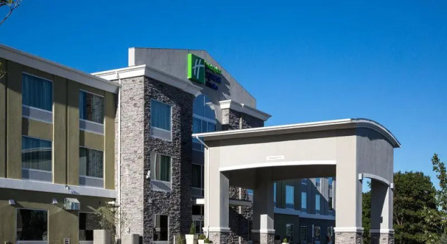 Номер Deluxe Holiday Inn Express Hotel & Suites, Carlisle-Harrisburg Area by IHG
