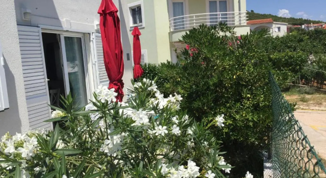 Апартаменты Apartments Villa Tribunj