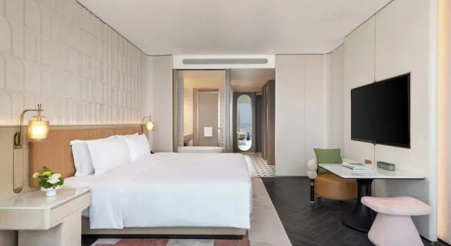 Двухместный номер Premium с видом на реку Vignette Collection TFT Chongqing by IHG