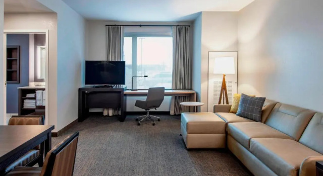 Двухместный люкс c 1 комнатой Residence Inn by Marriott Winnipeg