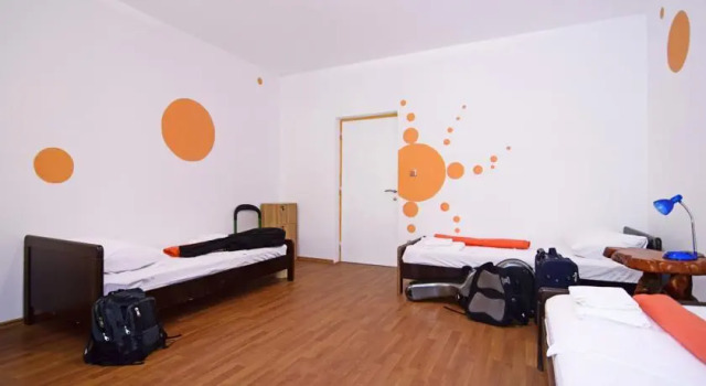 Hostel D&D, Prenota Ostello San Pietro di Brazza 