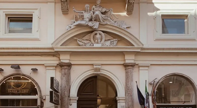 Residenza Tritone - Trevi Fountain, Забронировать Гостевой дом Треви Рим, рядом с Посольство США в Риме