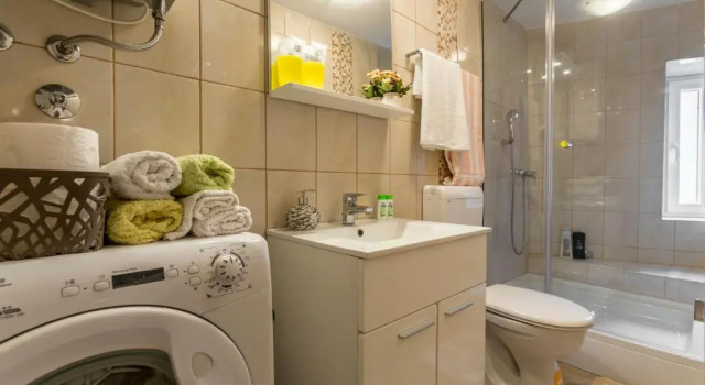 Коттедж с 2 комнатами Holiday Home Riva Promenade