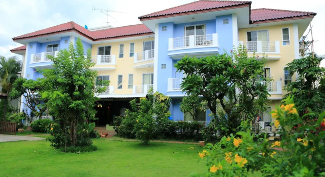 Rungnatee Place & Boutique Hotel