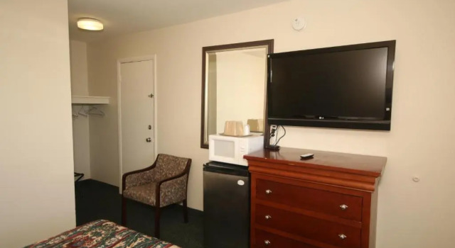 Номер Standard Royal Inn and Suites Charlotte Airport
