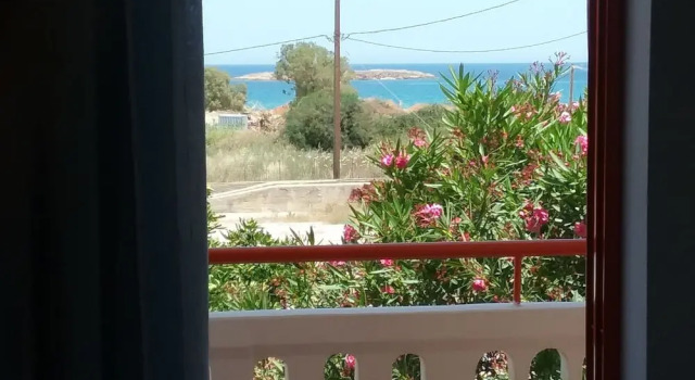 Трёхместная студия с балконом и с видом на море Ilona Apartments Chania