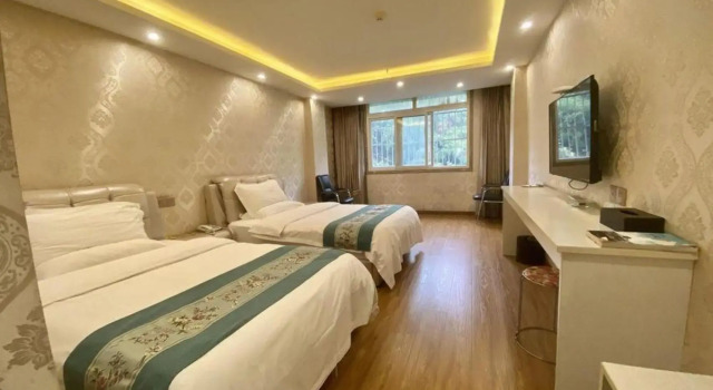 Chaohui Theme Hotel, Prenota Hotel Hotel a Chongqing Area con parcheggio, Parcheggio