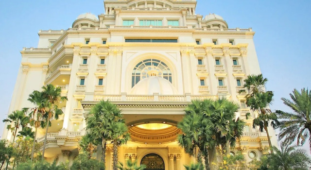 Grand Empire Palace Hotel, Book Hotel 3-stjernede hoteller i Surabaya, nær Tunjungan Mall, 3*