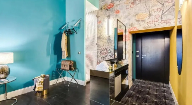 Номер Deluxe The French suites by oneup Hospitality
