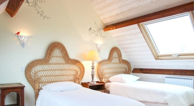 House With 4 Bedrooms in Mosles, With Furnished Garden and Wifi - 5 km