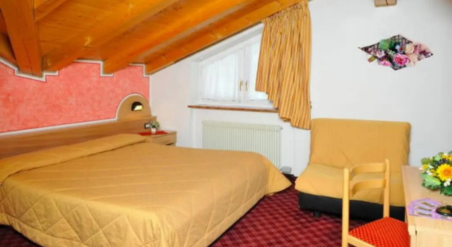 Hotel Ristorante Milano, Забронировать Отель Отели Валь-ди-Соле 3 звезды, 3*