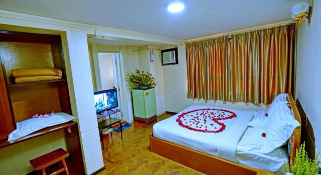 Taim Phyu Hotel