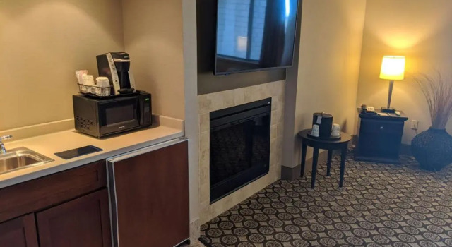 Люкс Best Western Plus InnTowner Madison