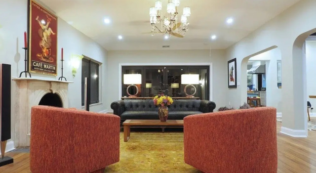 #1 Beach Estate Las Olas Beach Best Location, Забронировать Дом для отпуска Виллы Форт-Лодердейл, рядом с Bahia Mar Shopping Center, Вилла
