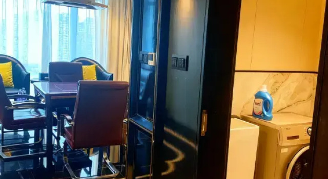 Suite Deluxe Aroma Hotel