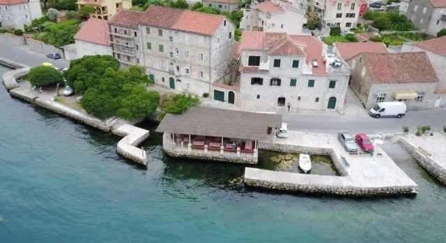 Апартаменты Apartments with sea view in Prcanj