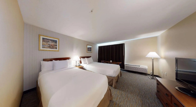 Четырёхместный номер Standard Ramada by Wyndham Strasburg - Shenandoah Valley