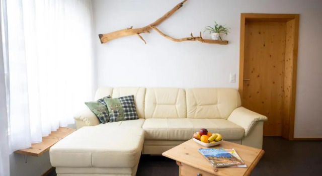 Chasa Bazzell, Book Hotel Hotels in Grisons with Parking, Parking